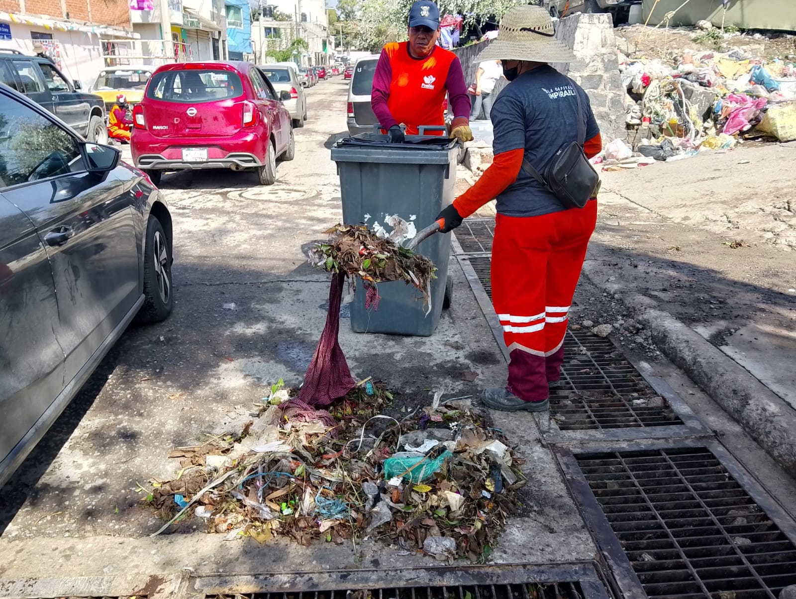 Refuerza Gobierno de la Ciudad limpieza de alcantarillas para prevenir ...